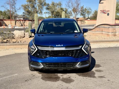 Used 2023 Kia Sportage EX image 8