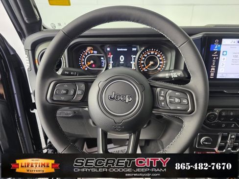 New 2025 Jeep Gladiator Mojave image 16