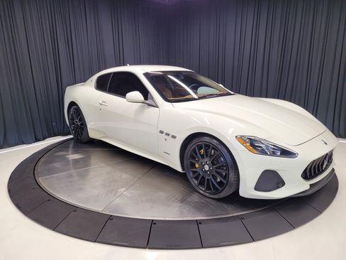 Used 2018 Maserati GranTurismo Sport image 14