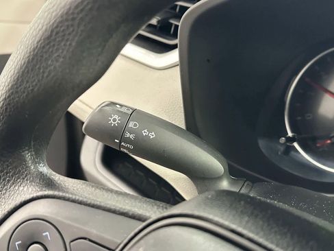 Used 2022 Toyota RAV4 XLE image 16