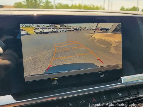 Certified 2023 Chevrolet Silverado 1500 LT AWD/4WD image 16