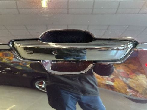 Used 2022 Jeep Grand Cherokee L Limited w/ Luxury Tech Group II image 22