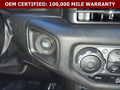 Certified 2025 Jeep Gladiator Sport AWD/4WD image 33