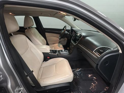 Used 2018 Chrysler 300 Limited w/ Safetytec Plus Group AWD/4WD image 25