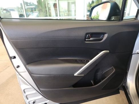 Used 2024 Toyota Corolla Cross AWD Hybrid w/ Moonroof Package image 13