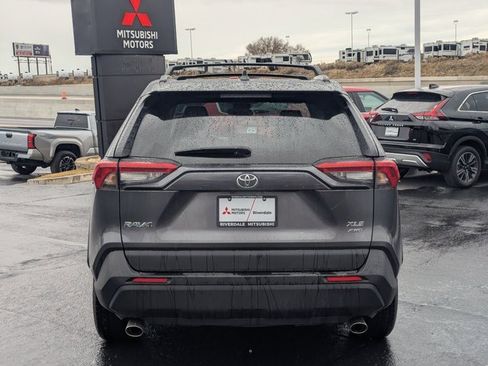 Used 2021 Toyota RAV4 XLE image 5