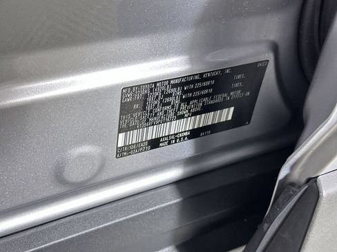 Used 2023 Toyota RAV4 XLE Premium AWD/4WD image 35