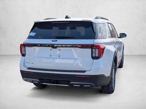 New 2026 Ford Explorer Active RWD image 2