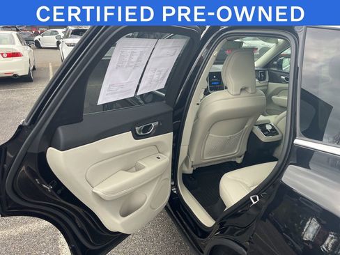 Certified 2023 Volvo XC60 B5 Ultimate w/ Climate Package AWD/4WD image 15