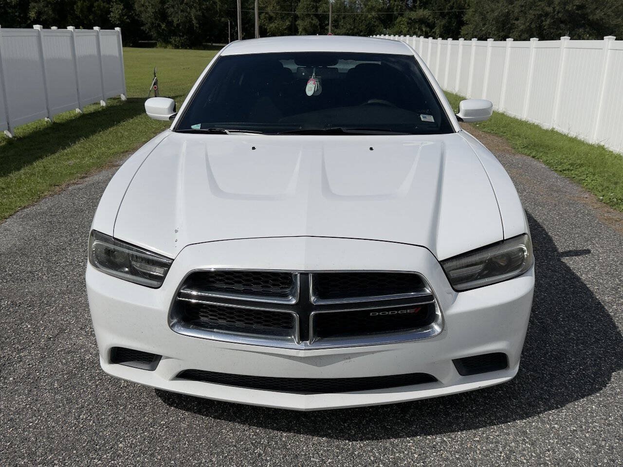 Used 2014 Dodge Charger SE w/ Sport Appearance Group RWD image 2