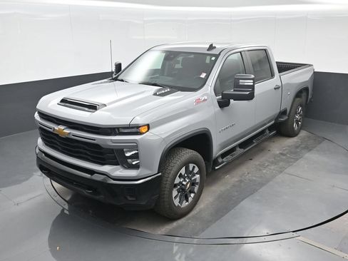 Used 2024 Chevrolet Silverado 2500 Custom w/ Custom Convenience Package AWD/4WD image 16