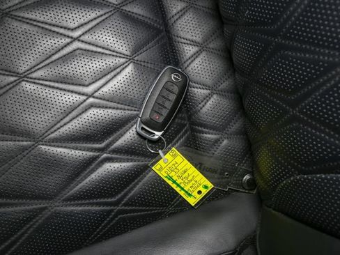 Used 2023 Nissan Rogue Platinum w/ Platinum Premium Package image 39