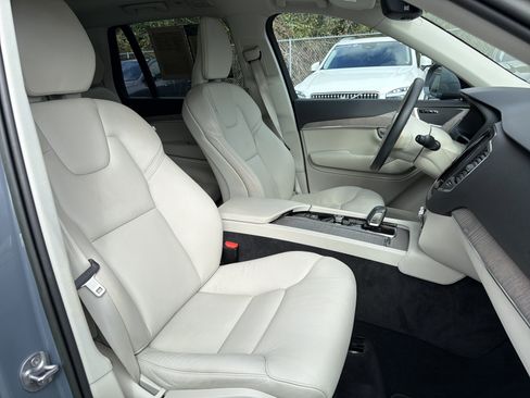 Certified 2023 Volvo XC90 B6 Core image 35