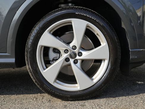 Used 2025 Audi Q5 Premium Plus w/ Premium Plus AWD/4WD image 10