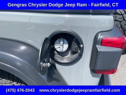 Used 2023 Jeep Wrangler Unlimited Rubicon 4xe w/ Cold Weather Group AWD/4WD image 31