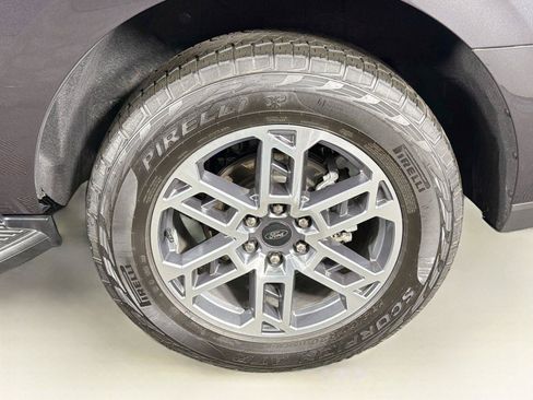 Used 2025 Ford Expedition Active AWD/4WD image 36