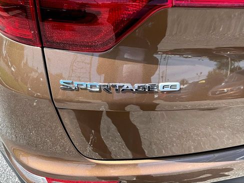 Used 2019 Kia Sportage LX FWD image 21