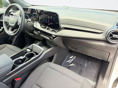 Used 2025 Chevrolet Equinox LT FWD image 31