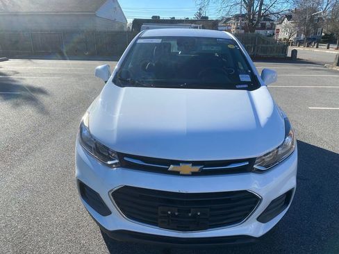 Used 2018 Chevrolet Trax LS image 3