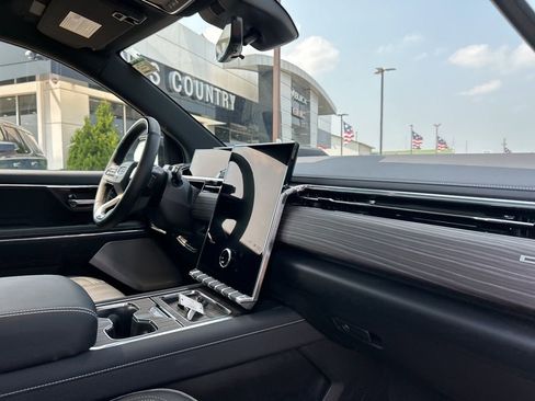 New 2025 GMC Sierra EV Denali AWD/4WD image 40