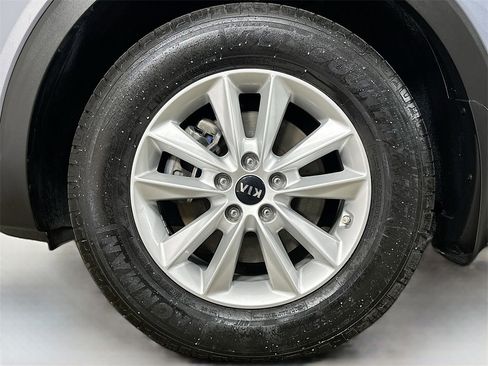 Used 2020 Kia Sorento LX w/ LX I4 Convenience Package image 37