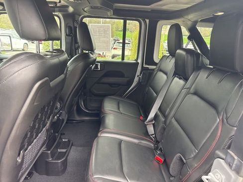 Used 2018 Jeep Wrangler Unlimited Rubicon AWD/4WD image 30