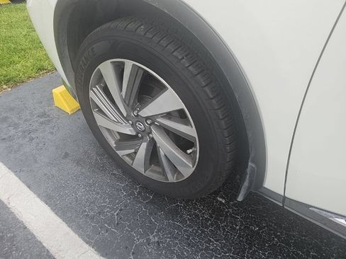 Used 2019 Nissan Murano SL w/ Cargo Package FWD image 7