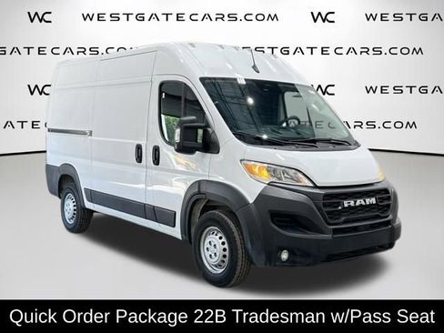 Used 2025 RAM ProMaster 2500 w/ Convenience Group FWD image 2