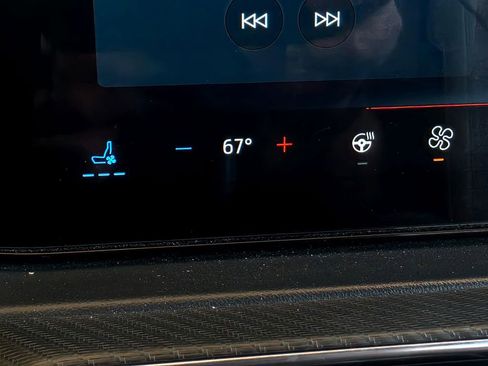 Used 2024 Ford Mustang Premium RWD image 34