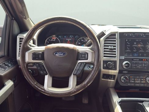 Used 2017 Ford F250 King Ranch w/ King Ranch Ultimate Package AWD/4WD image 12