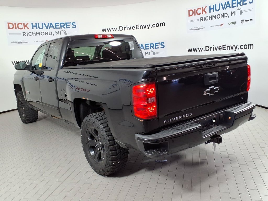 Used 2017 Chevrolet Silverado 1500 LT w/ Midnight Edition AWD/4WD image 6