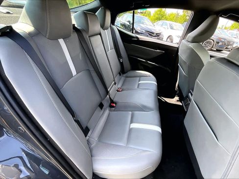 Used 2025 Toyota Camry SE FWD image 20