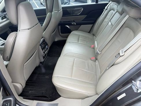 Used 2017 Lincoln Continental Reserve AWD/4WD image 14