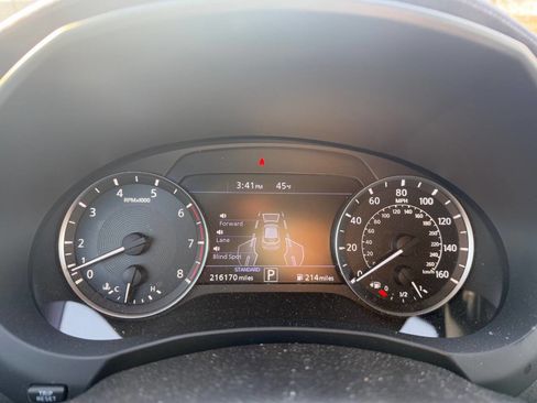 Used 2019 INFINITI QX50 Essential w/ Sensory Package image 13