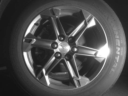 Used 2025 Chevrolet Blazer LT FWD image 9