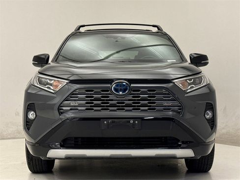 Used 2021 Toyota RAV4 XSE image 3