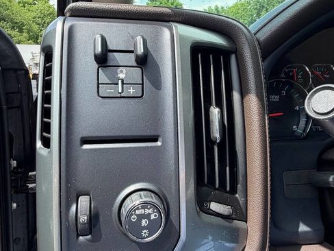 Used 2018 Chevrolet Silverado 3500 LTZ w/ Duramax Plus Package RWD image 25