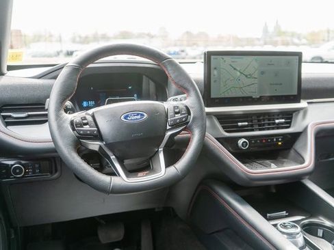 Used 2025 Ford Explorer ST AWD/4WD image 15