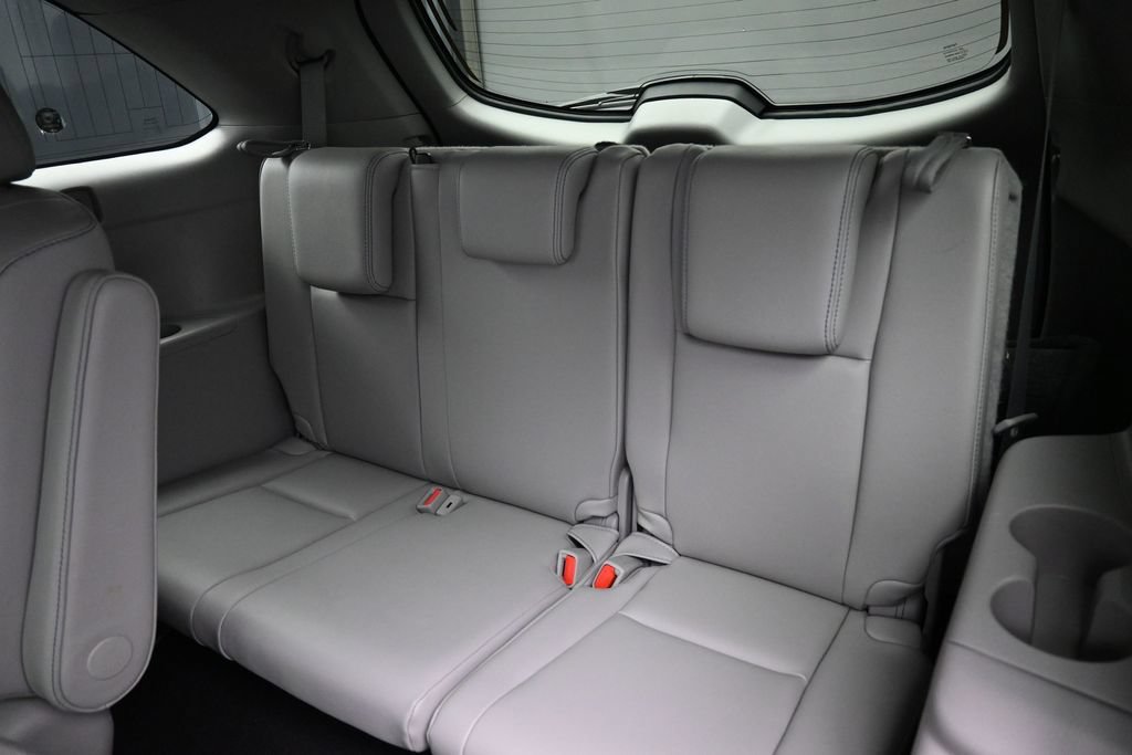 Used 2017 Toyota Highlander XLE FWD image 32