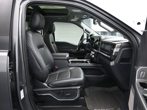 Used 2023 Ford F250 Lariat w/ Lariat Ultimate Package AWD/4WD image 13