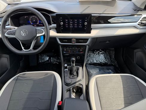 New 2026 Volkswagen Taos SE AWD/4WD image 21