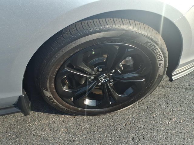 Used 2025 Honda Accord SE image 4