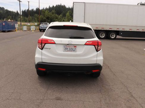 Used 2016 Honda HR-V LX image 6
