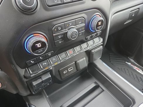 Used 2022 Chevrolet Silverado 1500 LTZ image 27