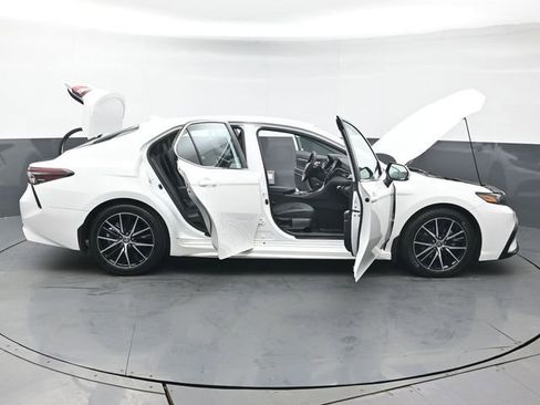 Used 2024 Toyota Camry SE image 53