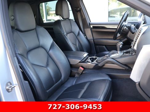 Used 2016 Porsche Cayenne AWD/4WD image 19