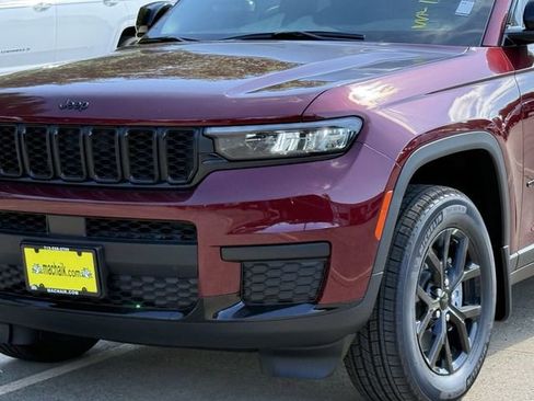 New 2025 Jeep Grand Cherokee L Altitude RWD image 8
