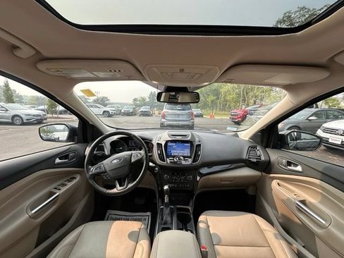 Used 2017 Ford Escape Titanium w/ Equipment Group 301A AWD/4WD image 2