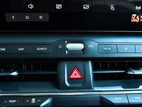 Used 2025 Kia K4 GT-Line w/ GT-Line Premium Package image 27