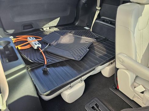 Used 2023 Kia Sorento SX Prestige image 13